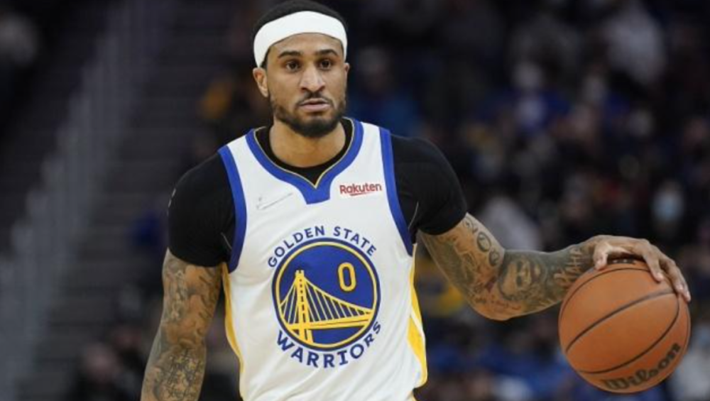 面带凝重的 面带凝重的